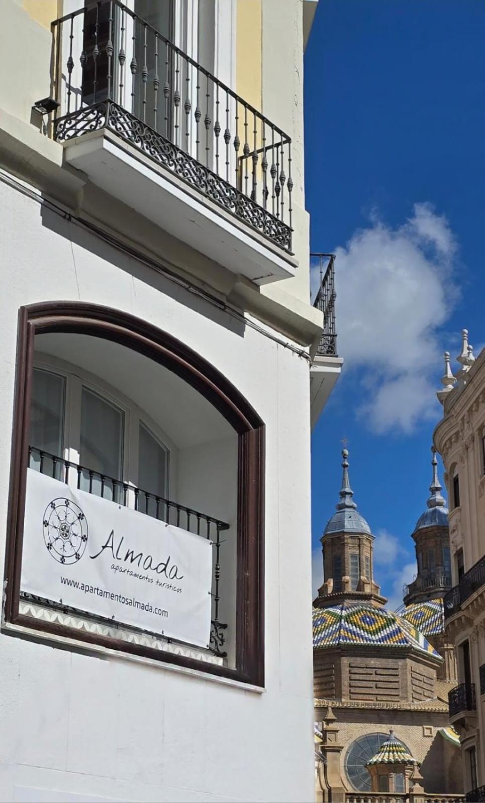 סרגוסה Apartamentos Almada מראה חיצוני תמונה